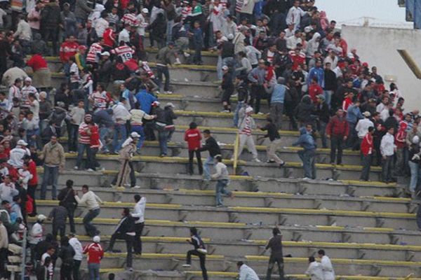 اعتقال 36 مناصرا في مباراة الشاوية والسلاحف بأم البواقي