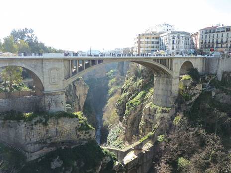 Un séminaire à Constantine sans les Constantinois