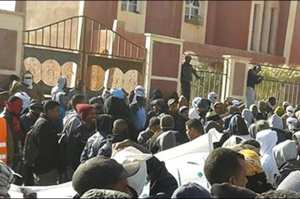 Des étudiants ferment la DOU de Tamanrasset