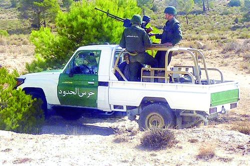 قائد الدرك الوطني يشدد من تمنراست على ضرورة الحفاظ على أمن الحدود و مكافحة الجرائم العابرة للحدود