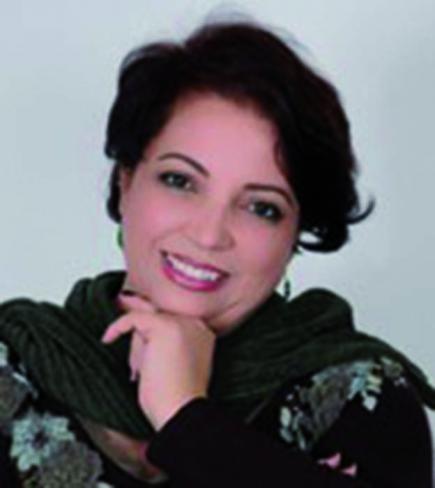 فضيلة الفاروق تقدم كتابها الجديد بجامعة قسنطينة