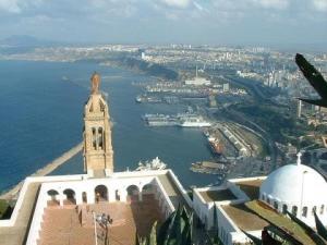 Sous la forme d'un film documentaire en CD-ROM : Parution d'un guide historique sur la ville d'Oran