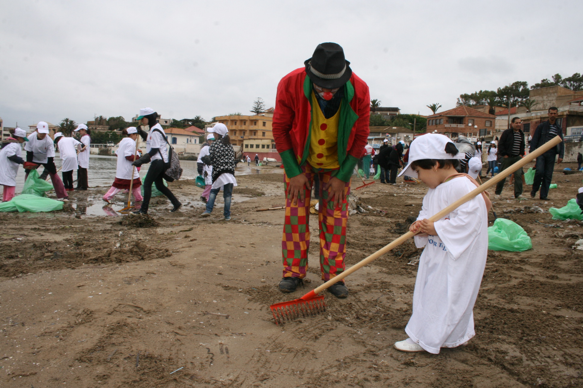 Jijel - Des actions de volontariat sur la côte