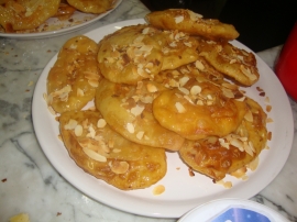 Roses dorées à la fleur d'oranger