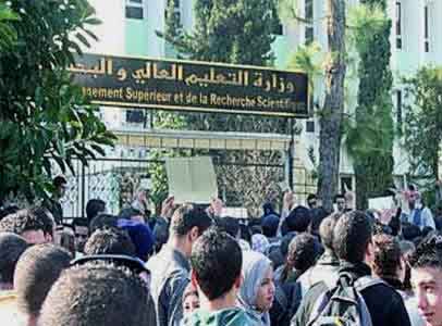 Etudiants diplômés à la recherche d'emploi