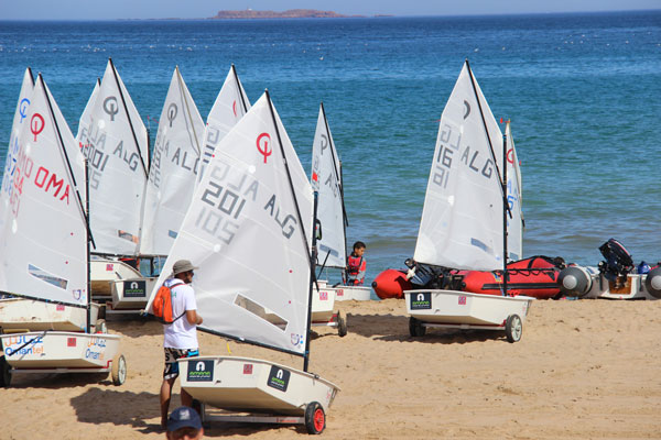 وهران عاصمة إفريقية للقوارب الشراعية في صنف 