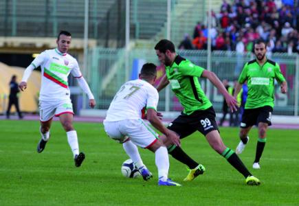 إدارة شباب قسنطينة تعد لاعبيها بتسوية مستحقاتهم المالية في القريب العاجل