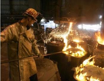 Un phénix aux pieds de fer