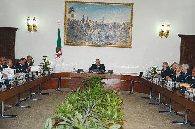 Comment gérer la crise et avec qui '