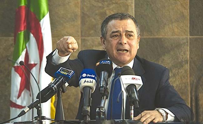 Quelqu'un pour prévenir Abdeslam Bouchouareb qu'il se conduit comme un ministre de l'opulence '