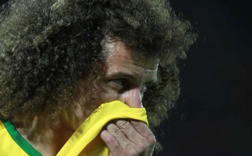 دافيد لويز يُغادر معسكر البرازيل