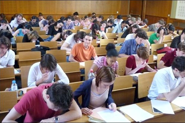 La galère des étudiants algériens en France