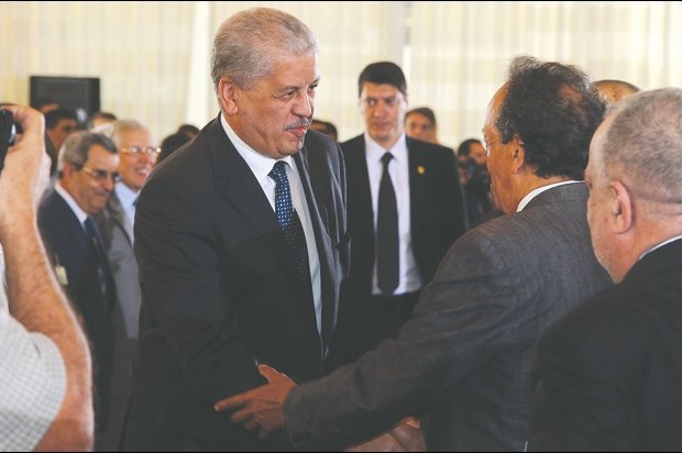 Sellal inspectera les projets d'investissement à Biskra