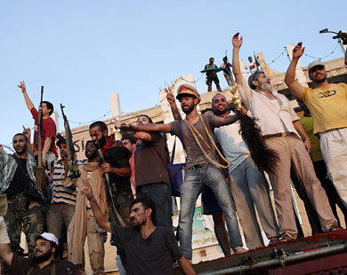 الجزائر ترفض الاعتراف بثوار ليبيا بسبب تنظيم القاعدة