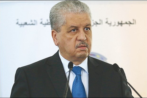 La commission nationale, présidée par Sellal, examine l'impact financier