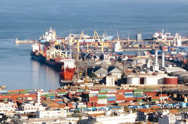 Le déficit commercial de l'Algérie se creuse sensiblement