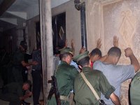 Treize meurtres chaque mois