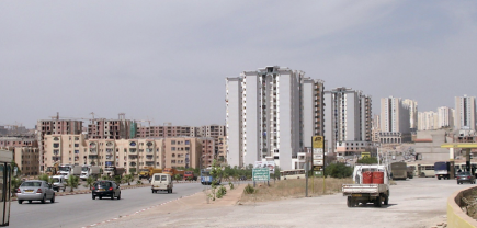 احتجاجات سكان زيغود يوسف على مركز الردم التقني بالدغرة في قسنطينة