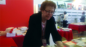 Malika Jendoubi, responsable export chez Gallimard, au Temps d'Algérie