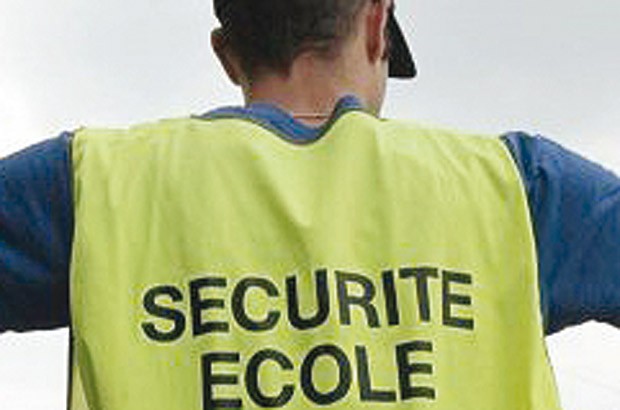 Des agents de sécurité bientôt devant les écoles