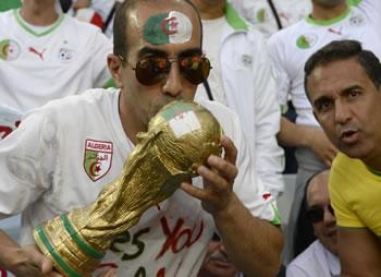 Les Algériens croisent les doigts