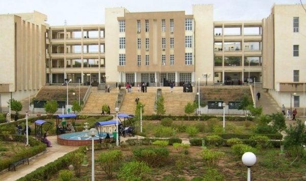 فضيحة بجامعة الشلف !!