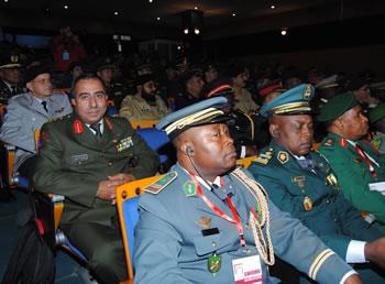 87 officiers de 64 pays à Alger