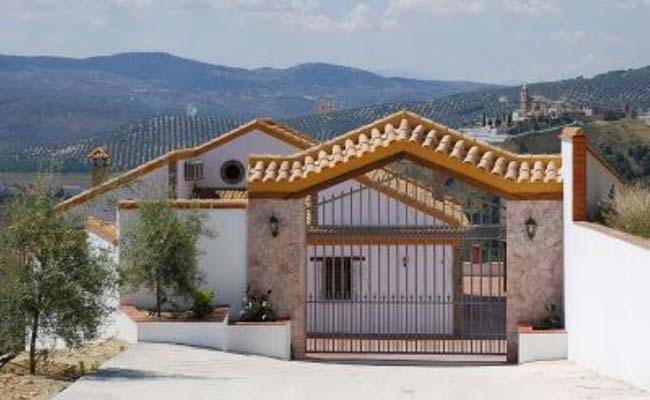 Algérie ' Abdelmadjid Tebboune dément le gel de l'aide de l'Etat au logement rural