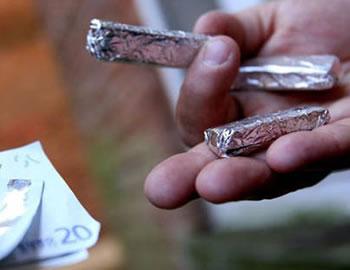 Les dealers font la loi