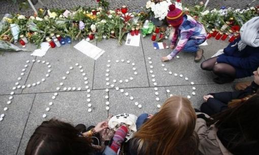 الإتحاد الإنجليزي يقرر عزف السلام الفرنسي في البريميرليغ