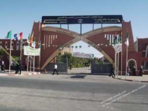 أساتذة جامعة أدرار في احتجاج ردا على إقصائهم من السكن الوظيفي