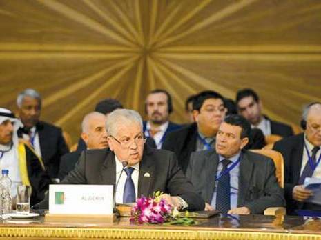 L'Algérie appelle à revoir les niveaux de production