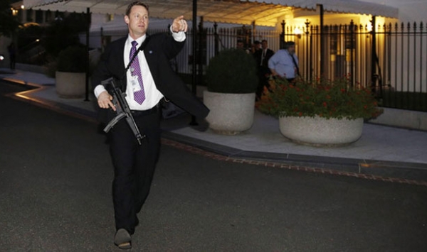 البيت الابيض يغلق مقر الرئيس الأمريكي بسبب تسلق شخص سياج المبنى