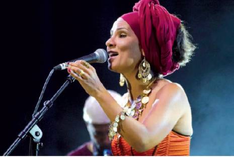 Oum sur un tapis volant