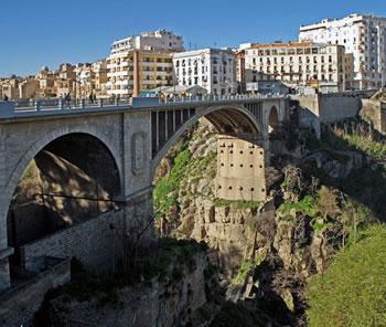 Constantine au rythme de la salsa