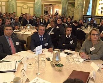 Opération de charme à Washington