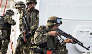 الجيش يدمر مخابئ إرهابيين بجبال مرين بسيدي بلعباس