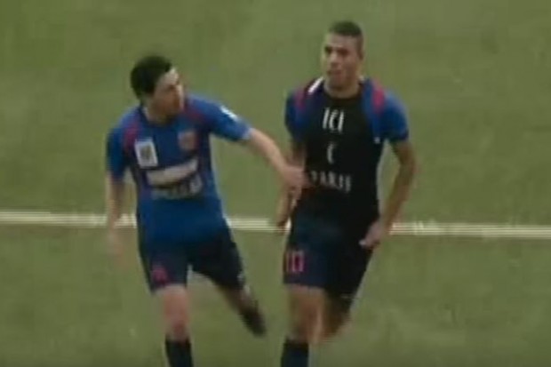 Par la faute de Dif, la Ligue va interdire le port de maillots intérieurs !