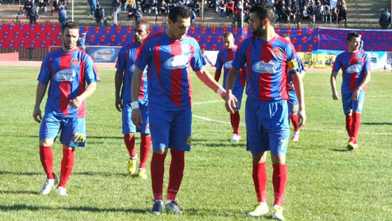 شباب باتنة يسرح ثلاثة لاعبين