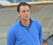 Vie des clubs / JSK - Il se projette sur le match de Coupe face au RCR