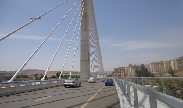 استلام مداخل جسر صالح باي بقسنطينة في جوان 2016