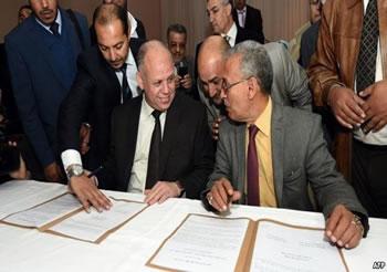 L'Accord inter-libyen est enfin signé, mais...