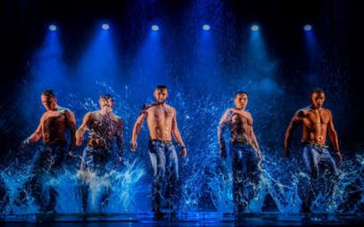 La troupe russe Temptation subjugue le public algérois