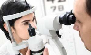 أزيد من 400 معوز يستفيدون من فحوصات أمراض العيون مجانية بالوادي