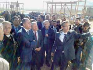 Batna reçoit Azzedine Mihoubi