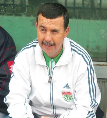 المدرب بيرة أمام هاجس الرزنامة الجهنمية