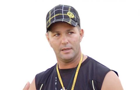 خالد لونيسي يعتزم الاستقالة من تدريب أمل الأربعاء