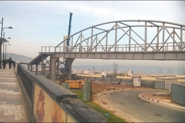 Une passerelle sur le Front de mer