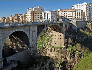Des candidats libres déclassent les partis
