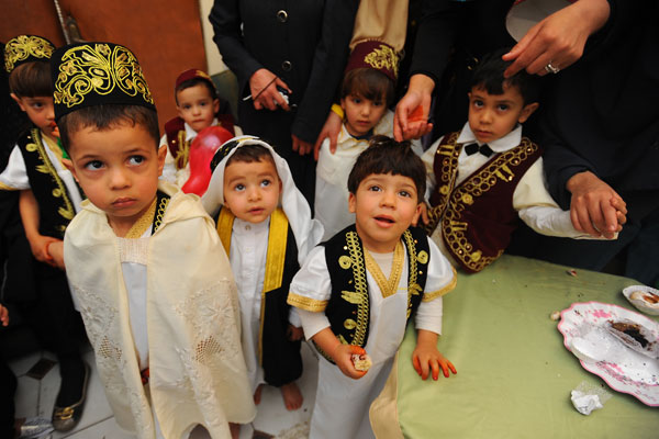 جمعيات خيرية بالبليدة تساهم في ختان 100 طفل لعائلات معوزة